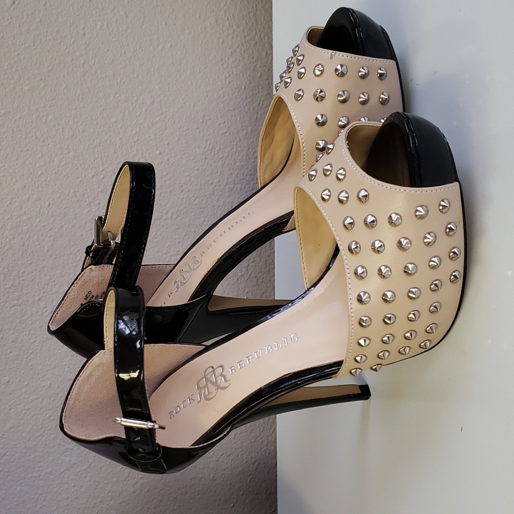Women's Rock & Republic shoes‎ size 8